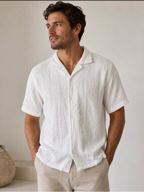 Folk L 100% cotton white camp textured V neck button down nautical coastal top
